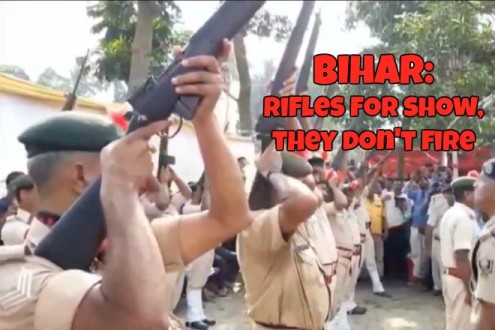 Bihar Bungles Again: Guns Don@@@t Fire For Ceremonial Salute